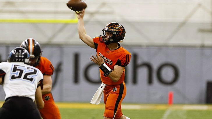 FOOTBALL: 8-man All-Americans