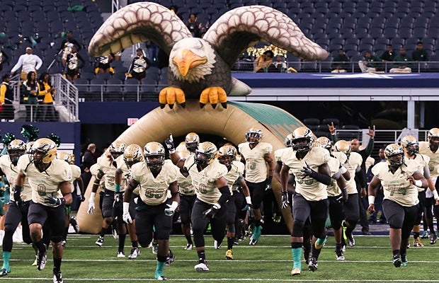 DeSoto looks to keep its state title hopes alive in a showdown with Allen on Saturday.