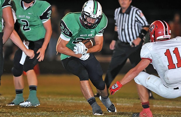 Valley View's Landon Boaz rushed for 301 yards and a touchdown in last week's win over Coronado.