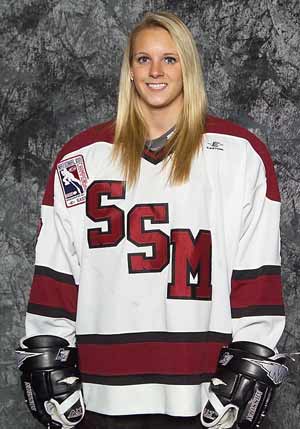 Amanda Kessel at Shattuck-St. Mary's.