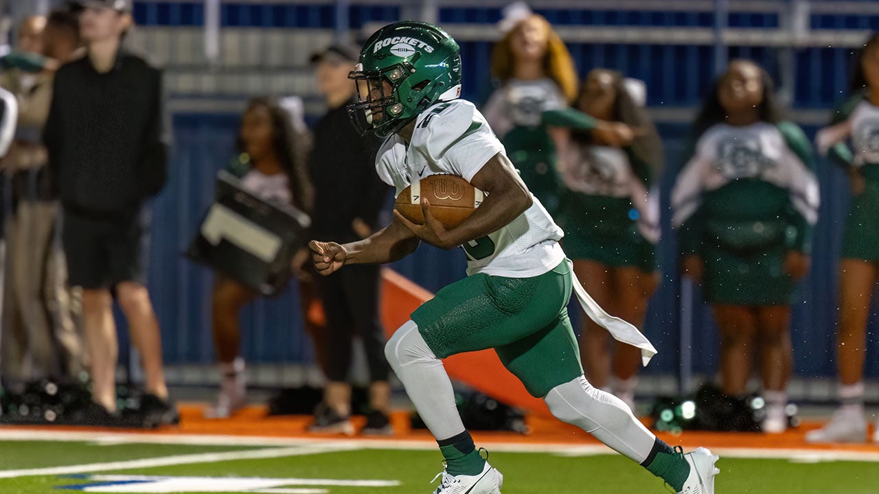 High school football: Micah Alejado leads game-winning drive to push No. 2 Bishop Gorman past No. 6 Central 39-35