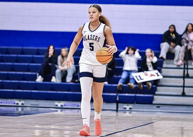 Jerzy Robinson of Sierra Canyon is among the scoring, rebounding and assist leaders in the EYBL after the first sessions playing for Sports Academy Swish. Robinson is averaging 23.4 points, 6.8 rebounds and 3.4 assists as the second sessions starts this weekend. (FILE PHOTO: Samuel Mawanda)