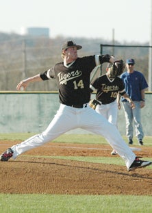 Archie Bradley, Broken Arrow