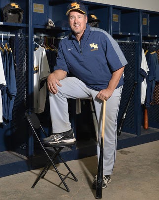 Head coach Pat Borders 