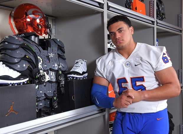 S.J. Alofaituli leads Bishop Gorman into battle in 2024 as the anchor of an offensive line that averaged more than 200 yards on the ground in 2023. (Photo: Jann Hendry)