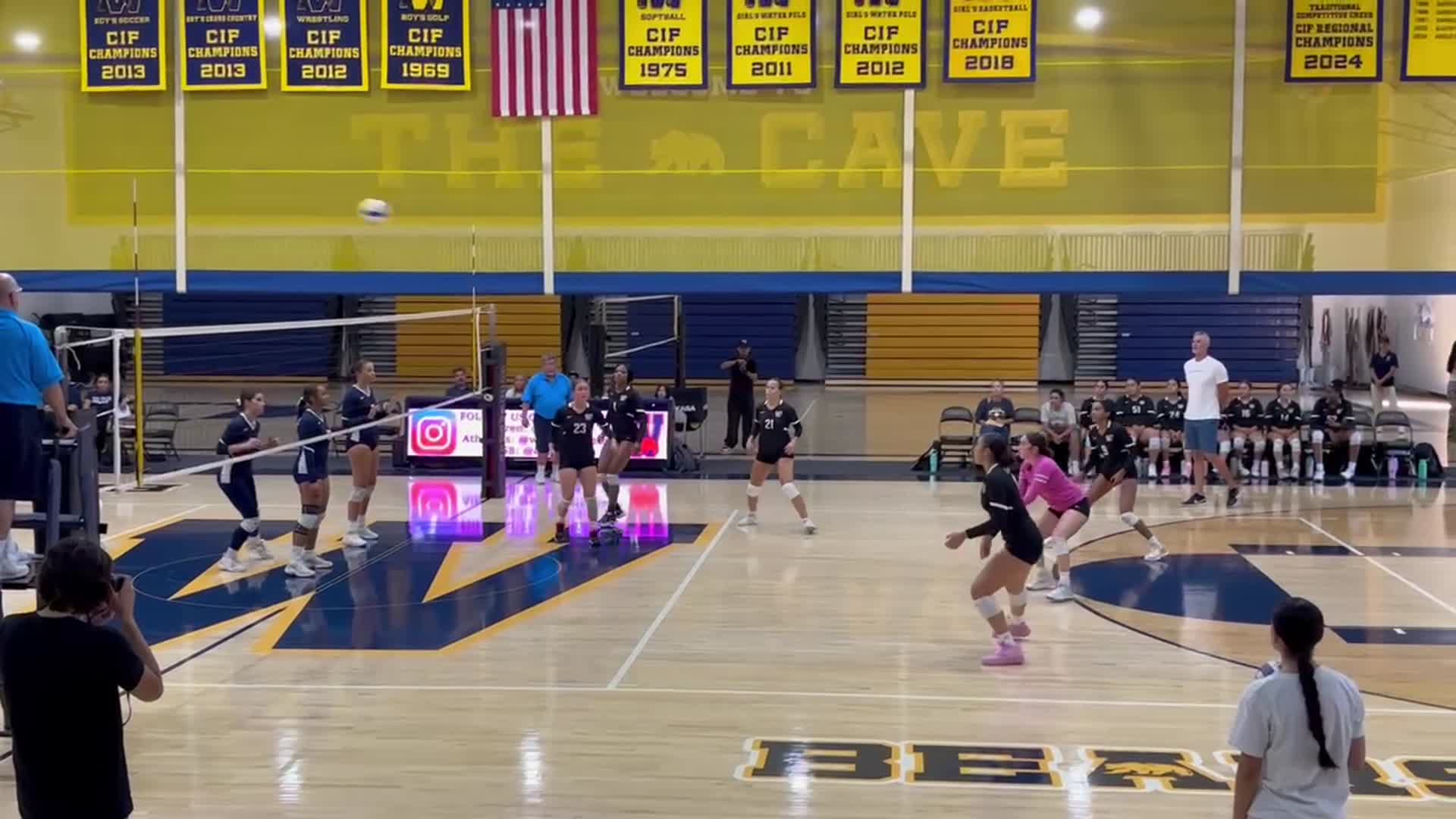 Volleyball Game Preview: Warren Bears vs. La Mirada Matadores