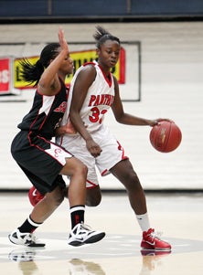 Gabby Green led Division IV power
St. Mary's to win over Long Beach
Poly.