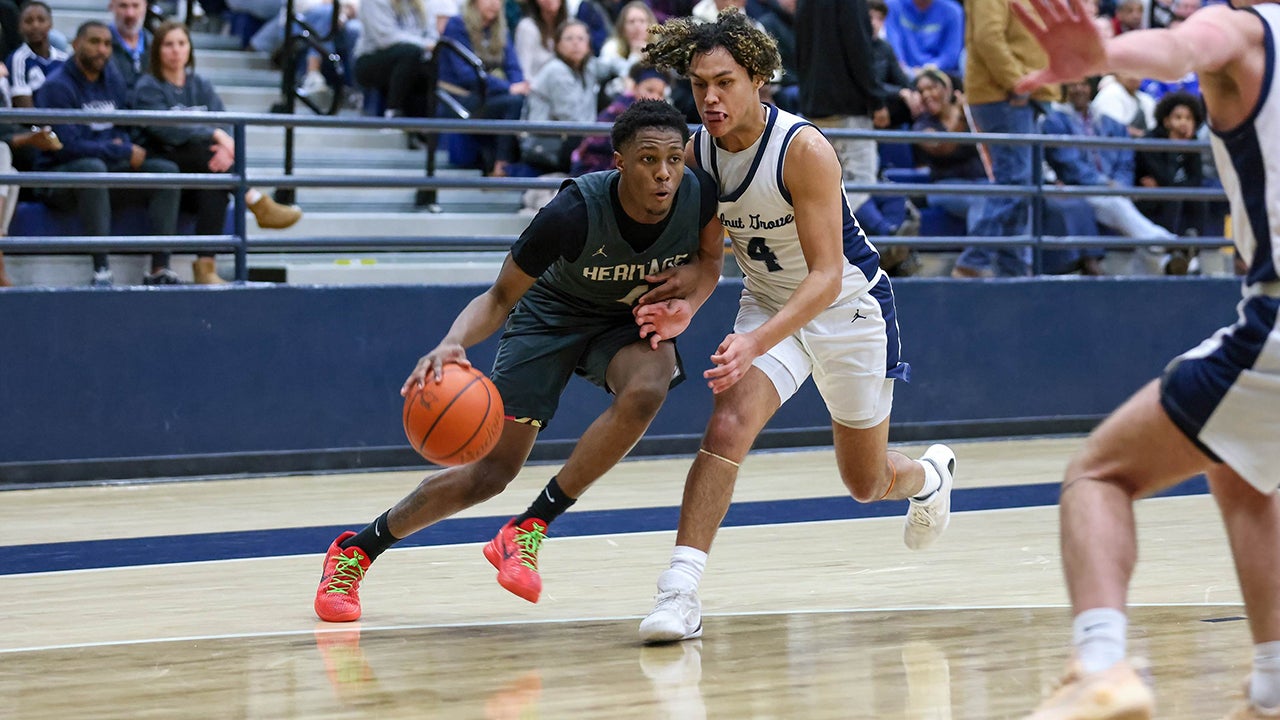 BASKETBALL: Wild endings in Texas semis