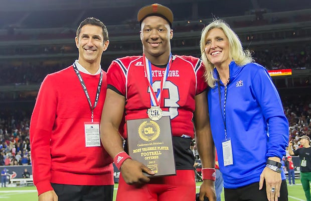 North Shore's Maciah Long receives the game's offensive MVP award.