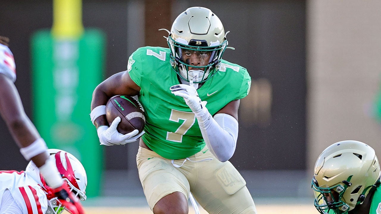 No. 1 Mater Dei set to open 2025 season along with 15 other teams in this week's MaxPreps Top 25 high school football rankings