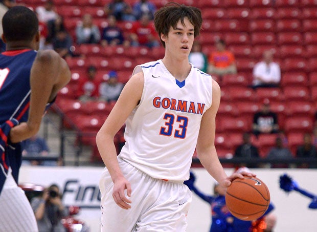 Las Vegas big man Stephen Zimmerman jumped from adidas-sponsored club Dream Vision to join fellow elite 2015 post Ivan Rabb with the Nike-sponsored Oakland Soldiers.