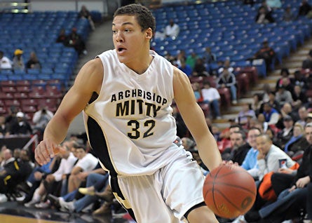Aaron Gordon piled up 33 points and 20 rebounds in Archbishop Mitty's Division II state championship game victory over La Costa Canyon on Friday night.