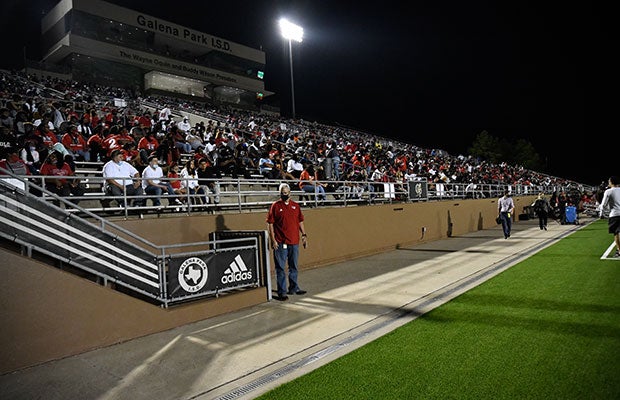 A large crowd was on hand for the season opener between No. 2 North Shore and No. 17 Shadow Creek.