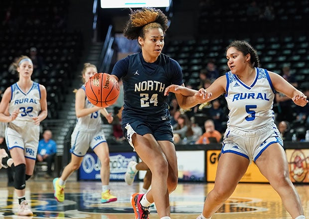 Kansas MaxPreps Player of the Year Jaliya Davis broke her own single-season school scoring mark this season with 495 points. (File photo: A.J. Hildreth)