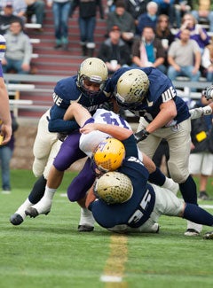 The Central Catholic defense stuff Escalonlast week.