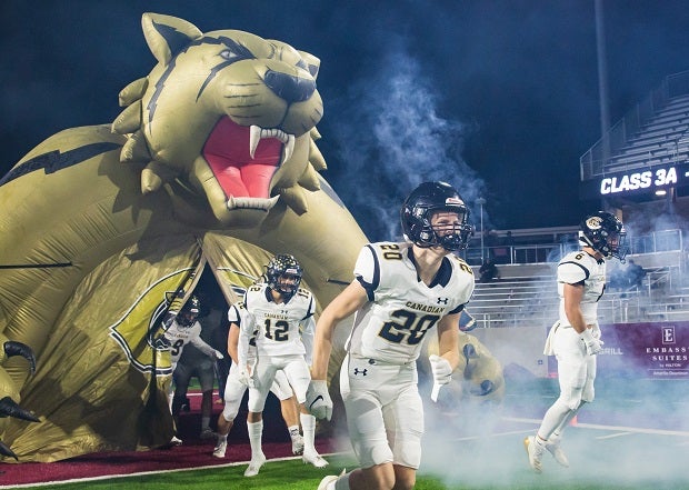 Canadian (Texas) takes the field in the 3A quarterfinal win.