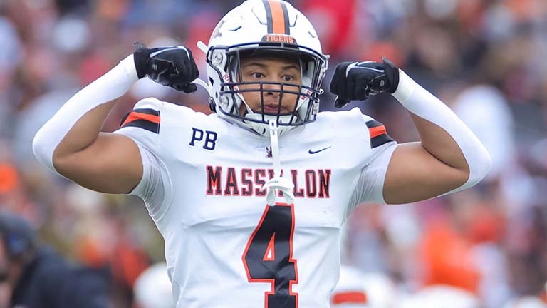 Massillon Washington beat rival Canton McKinley to finish 10-0.