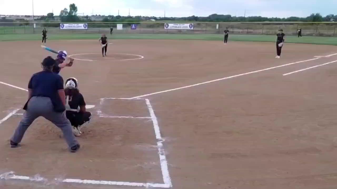 Softball Recap: Arapahoe Has No Trouble Against Smoky Hill