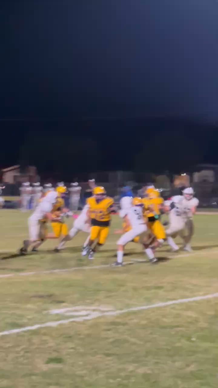 Football Recap: Alpaugh Extends Winning Streak to Three