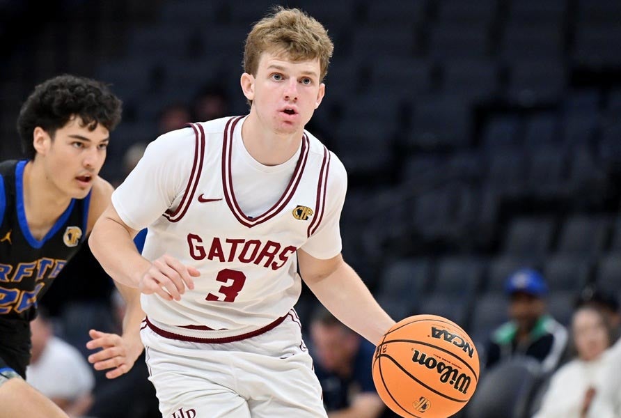 Four days after beating Half Moon with game-winning free throws, Sacred Heart Prep's Alex Osterloh repeated the magic in the Gators' 47-45 Division IV state title win over San Juan Hills. (PHOTO: David Steutel)