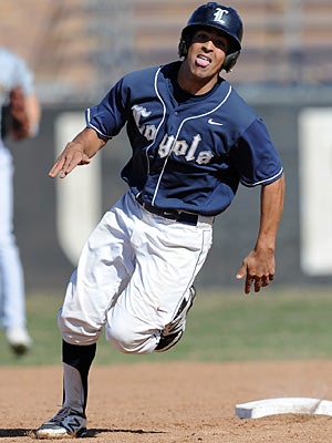 Angelo Armenta, Loyola