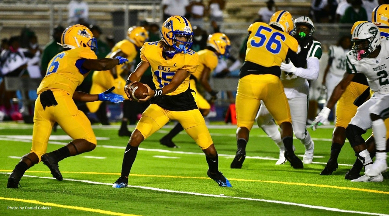 High school football rankings No. 1 IMG Academy, No. 6 Northwestern