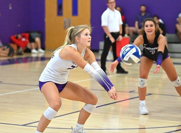 Fayetteville of Arkansas jumps into the top 5 of the MaxPreps Cup October rankings. The Bulldogs are in the 6A volleyball finals looking for their third straight title. (Photo: Jann Hendry)