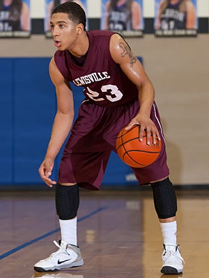 Diamante Langston, Lewisville