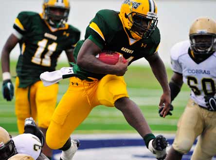 Kelvin Taylor says he wants to play in a pro-style offense in college, and is considering his father's alma mater, Florida, along with Alabama.