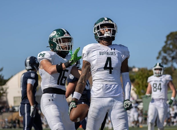 Manteca is 5-0 after rolling Central Catholic 49-7 to open Valley Oak League play and No. 6 in the NorCal Top 20. (PHOTO: Charles Chang)