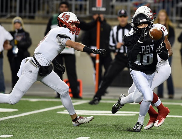 Perry's Dominick Bowman returns a first quarter interception for a touchdown to give Perry a 6-0 lead.