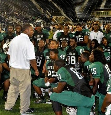 Central's Telly Lockette addresses team after Northwestern loss.
