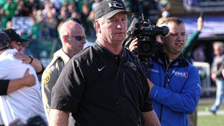 FOOTBALL: Coaches nearing 300 wins