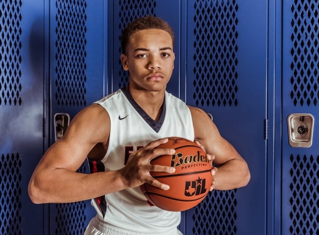 Future Purdue Boilermaker Carsen Edwards and Atascocita have the media's attention after a hot start that includes two tournament victories and a pair of wins over teams from Minnesota last weekend.