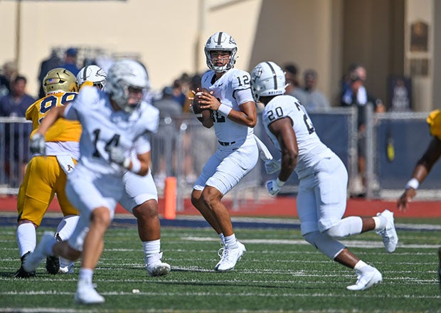 St. John Bosco quarterback Caleb Sanchez threw for 340 yards and two touchdowns in the 20-7 win. (Photo: Patrick Tewey)