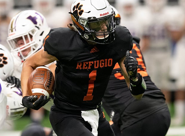 Refugio running back Jordan Kelley was all-state last season.