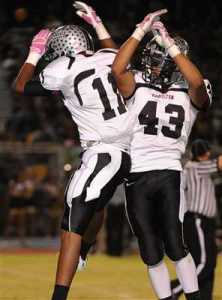 Players at Hamilton High have plenty tojump and celebrate about, as they holdthe nation's longest winning streak.