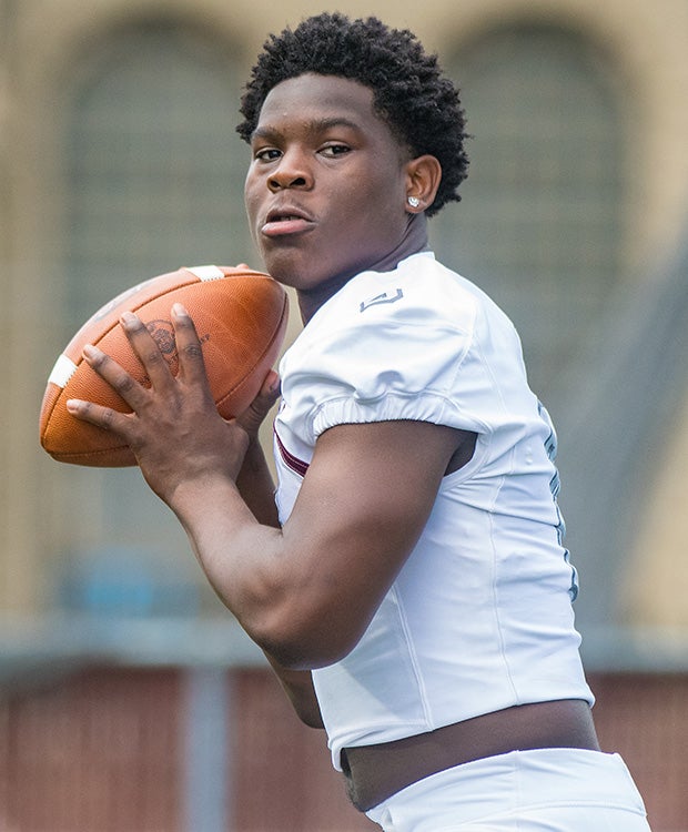 Quarterback Maasai Maynor