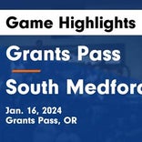 Basketball Game Preview: Grants Pass Cavemen vs. South Medford Panthers