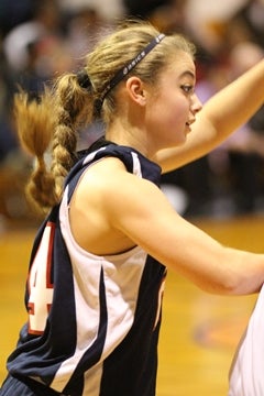 Asdourian now has a scoring average,something that had eluded her in the firstfive weeks of playing on the boys team.