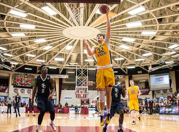 The Spalding Hoophall Classic features Top 5 showdowns with Oak Hill Academy vs. IMG Academy and Montverde Academy vs. Sierra Canyon in basketball's birthplace.