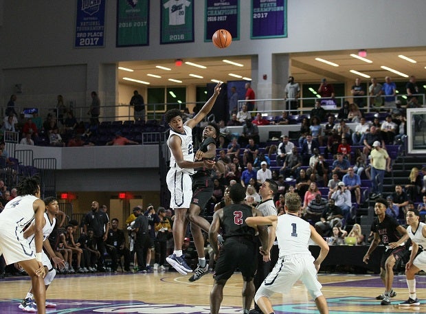 Vernon Carey Jr. and University look to defend their City of Palms Classic title.