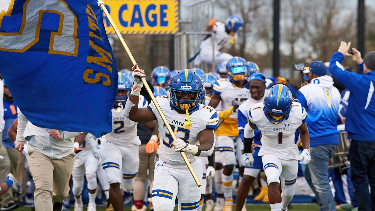 Virginia crowns first spring FB champions