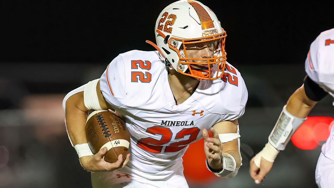 Texas high school football: West Oso running back Elijah Huff nearing 1,500 yards, tops state rushing yardage leaders