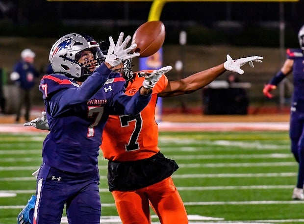 Liberty's Ermiah Harrison eyes a catch in during the Patriots' 48-20 win over Pittsburg on Saturday in the CIF Division 1-A finals. (Photo: Louis Lopez)