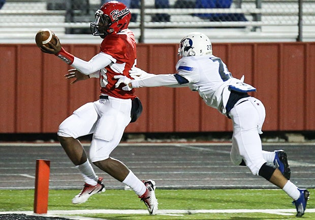A Cedar Hill (Texas) ball carrier scampers in for the touchdown against Midlothian (Texas).