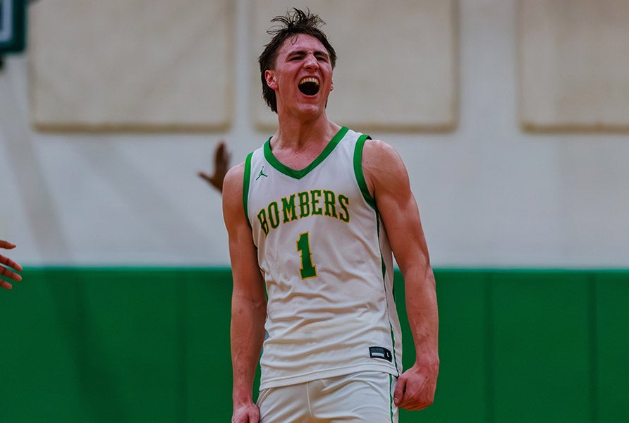 Senior guard Landen Northrop averaged 25.6 points, 6.6 rebounds and 4.8 assist per game to help Richland go unbeaten en route to Washington's Class 4A state championship. Northrop and the Bombers are one of seven teams nationally to come out of the 2025-26 with a win streak of 30 games or more. (PHOTO: Jason Wang)