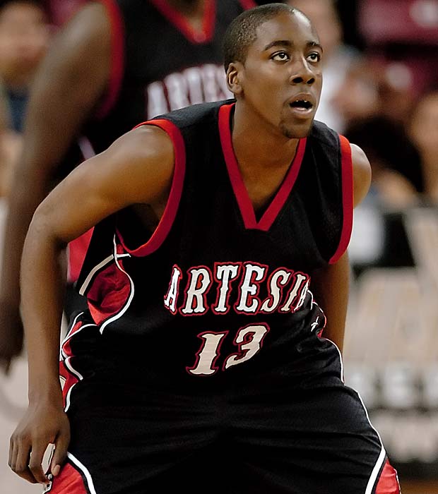 As a junior in 2006, Harden and Artesia went 33-1 and won a California state championship.