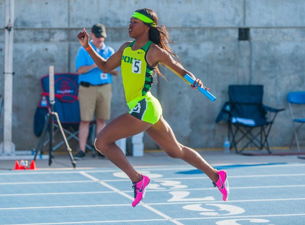 Washington finished as the 2014 national leader in the 100, 200 and 400 relay. She's headed to the University of Oregon next season. 