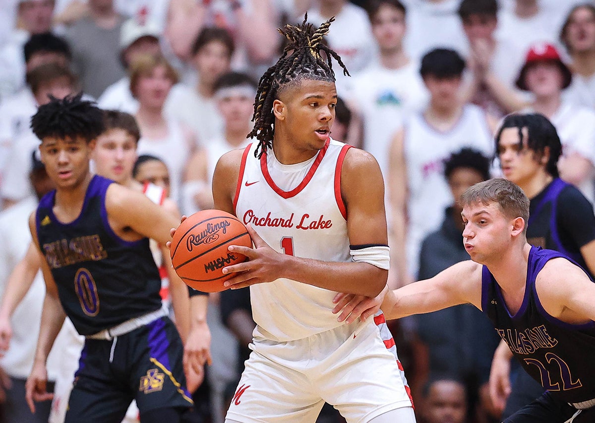Trey McKenney averaged 23.8 points and 10.2 rebounds per contest during a dominant senior campaign. (PHOTO: Mariusz Nowak)